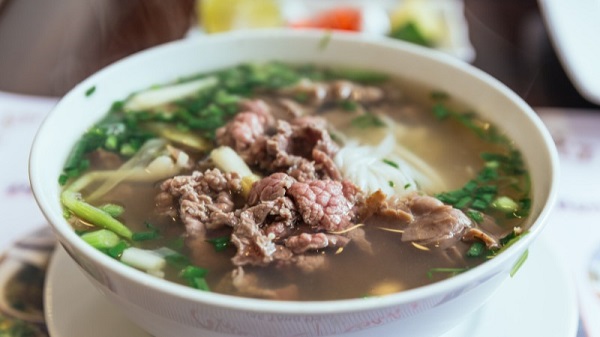 Phở bò cung cấp một loạt các vitamin và khoáng chất quan trọng