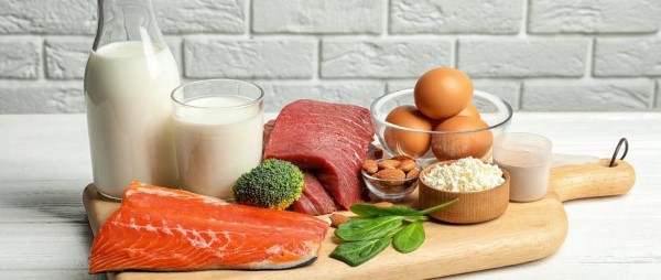 Cá Ngừ bao nhiêu protein so với trứng và sữa