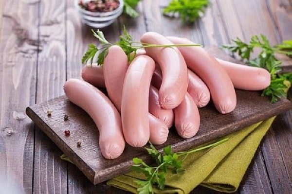 Xúc xích chỉ nên là một phần nhỏ trong một chế độ ăn uống đa dạng và cân bằng.