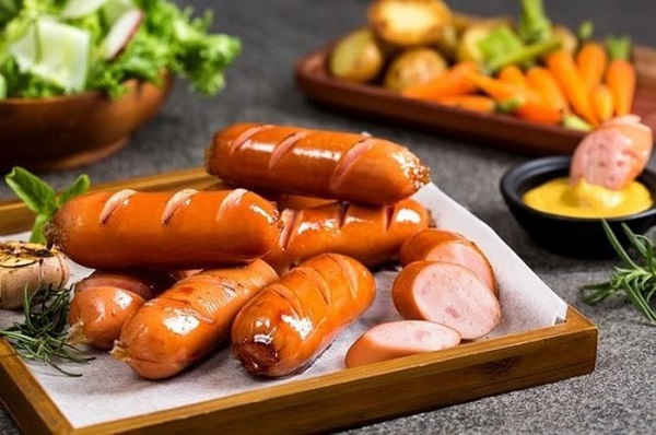 Lượng protein trong xúc xích