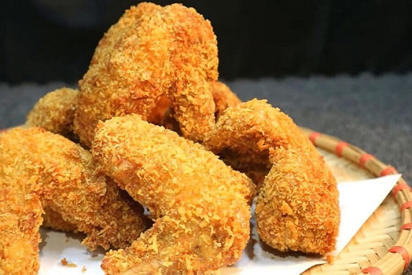 Gà rán thường chứa lượng calo khá cao