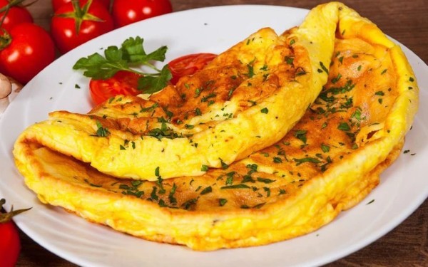 Vì sao calo tăng khi chiên trứng?