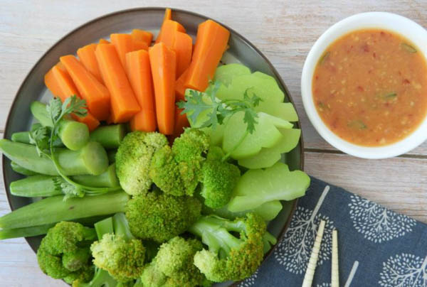 Thực đơn giảm cân với rau luộc cho người ăn chay