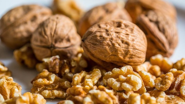Các loại hạt cung cấp omega-3 và khoáng chất
